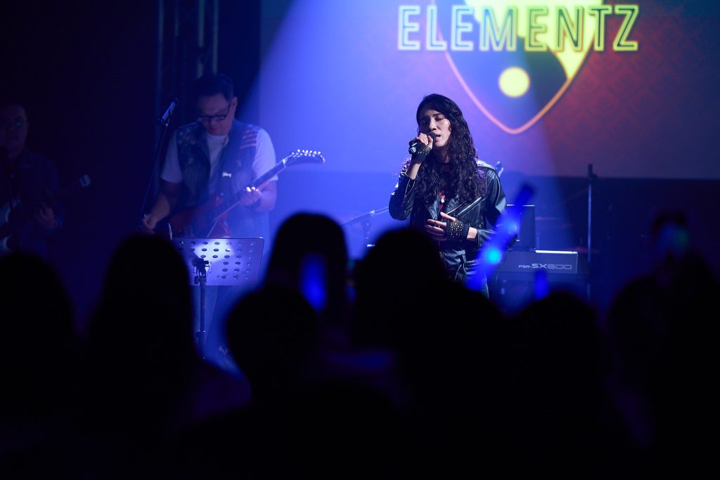 | 135mm | ISO-400 | 1/250sec | f/1.8 |